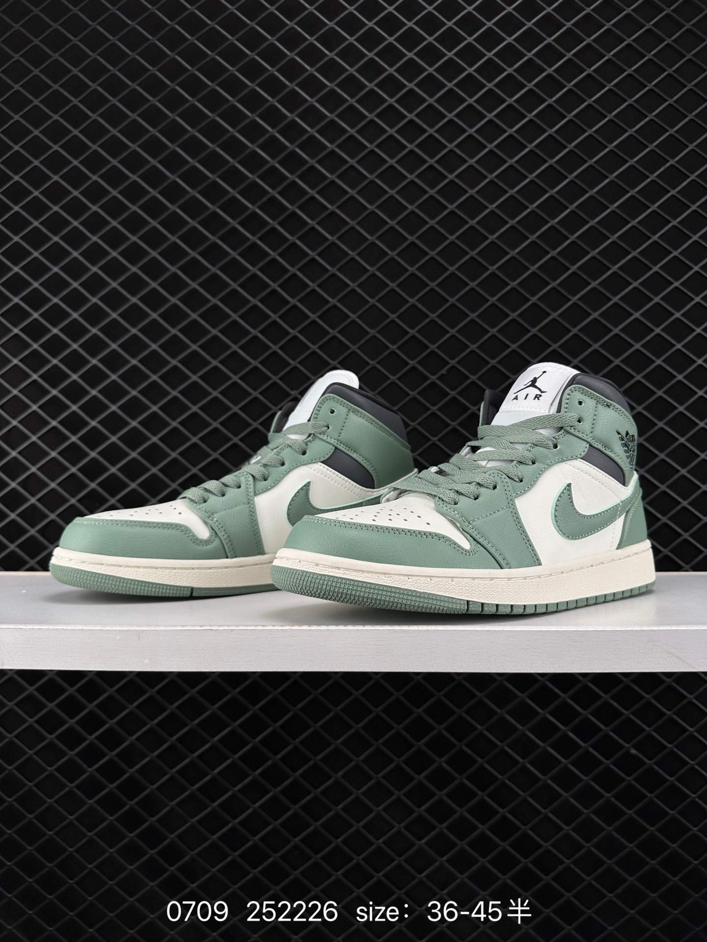 Air Jordan 1 Low AJ1